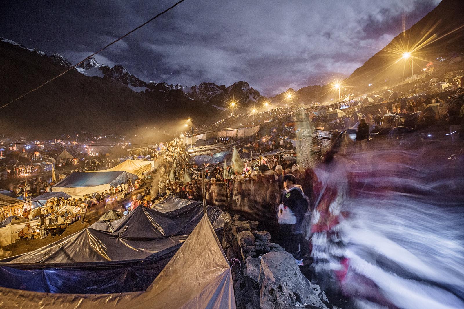 Quyllur Rit'i (in quechua ...the night dancing and singing. 