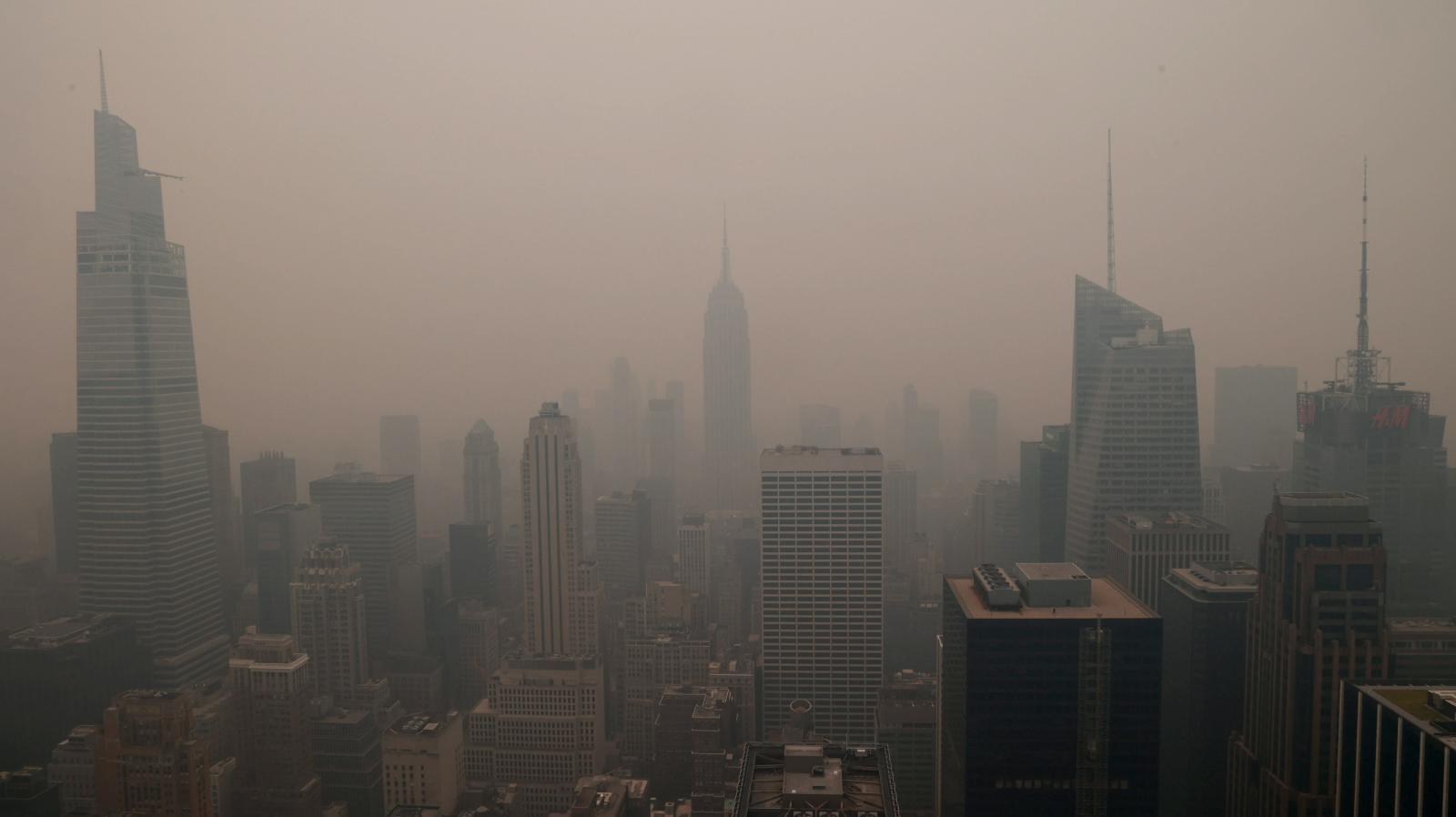 New York City enveloped by Canadian wildfires smoke