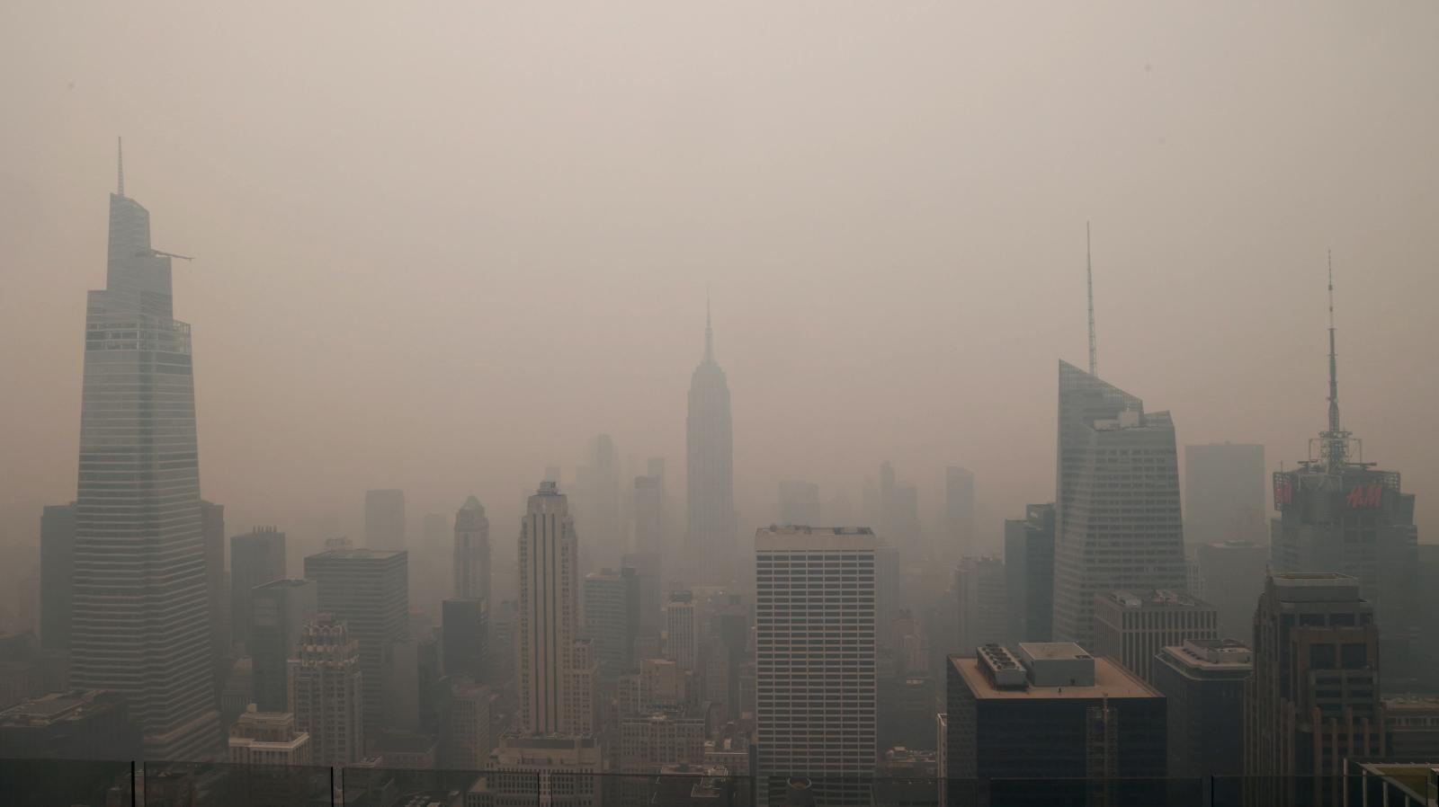 New York City enveloped by Canadian wildfires smoke