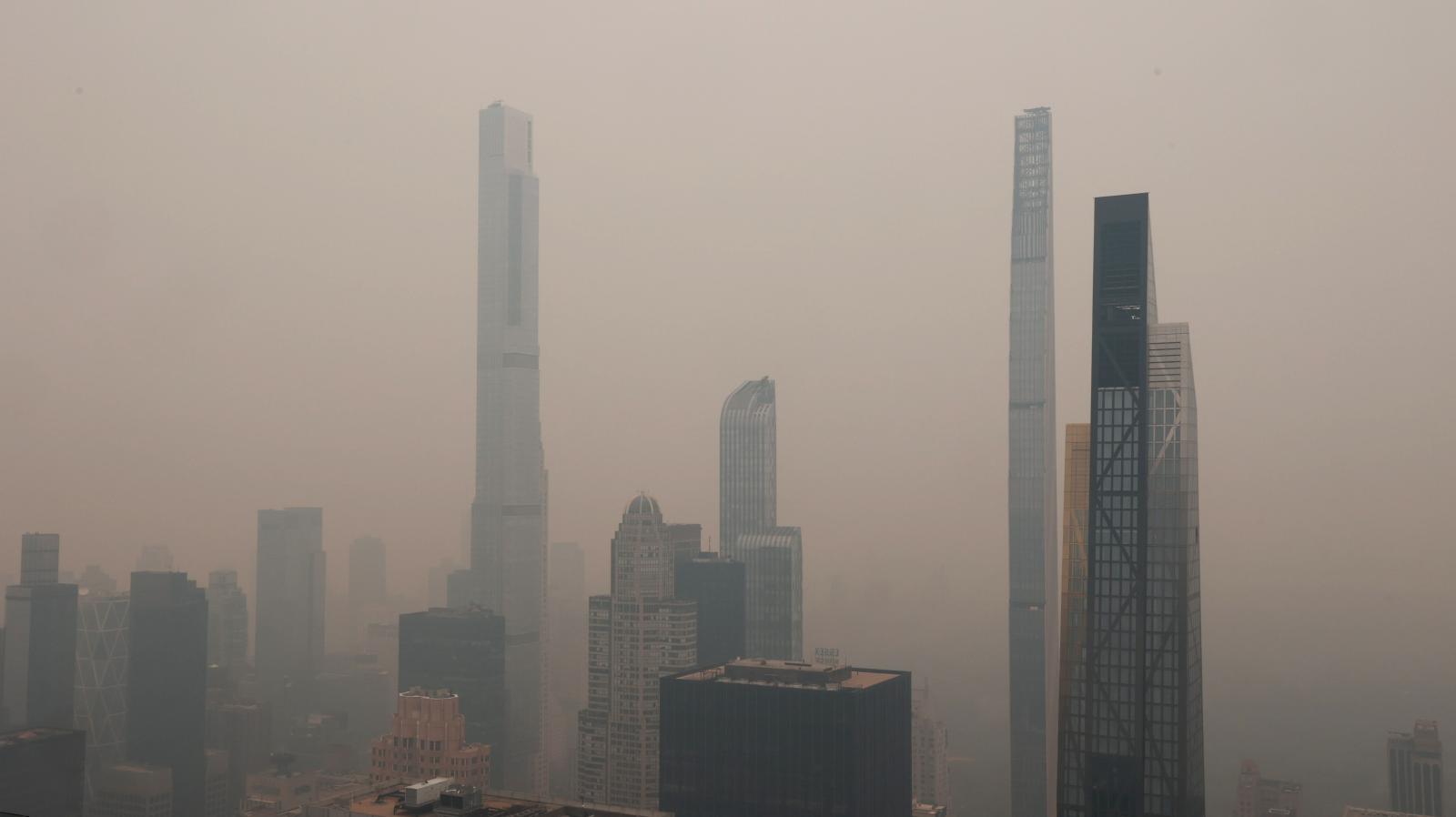 New York City enveloped by Canadian wildfires smoke