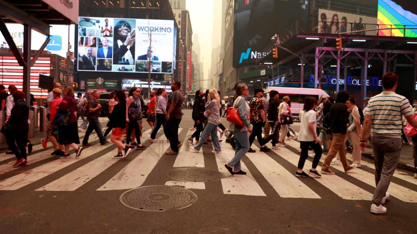 New York City enveloped by Canadian wildfires smoke