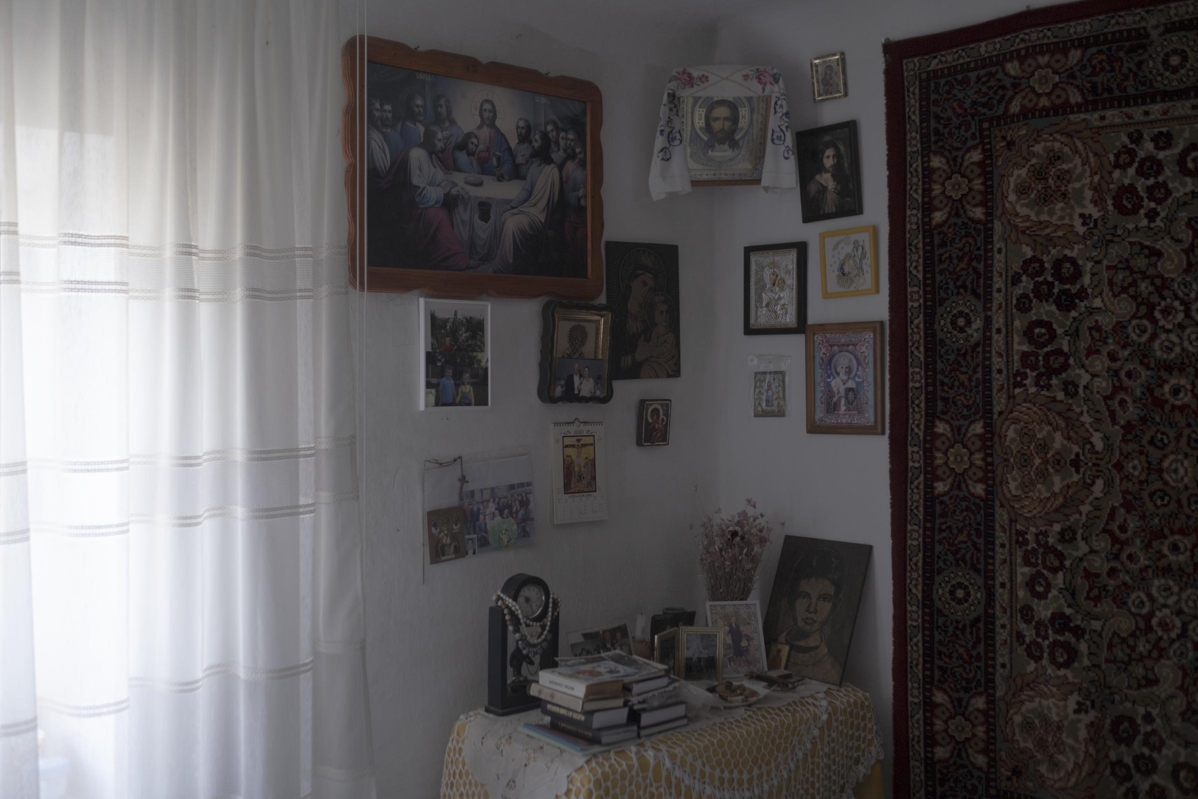 The Second Home (Moldovans who sheltered Ukrainian refugees) -   