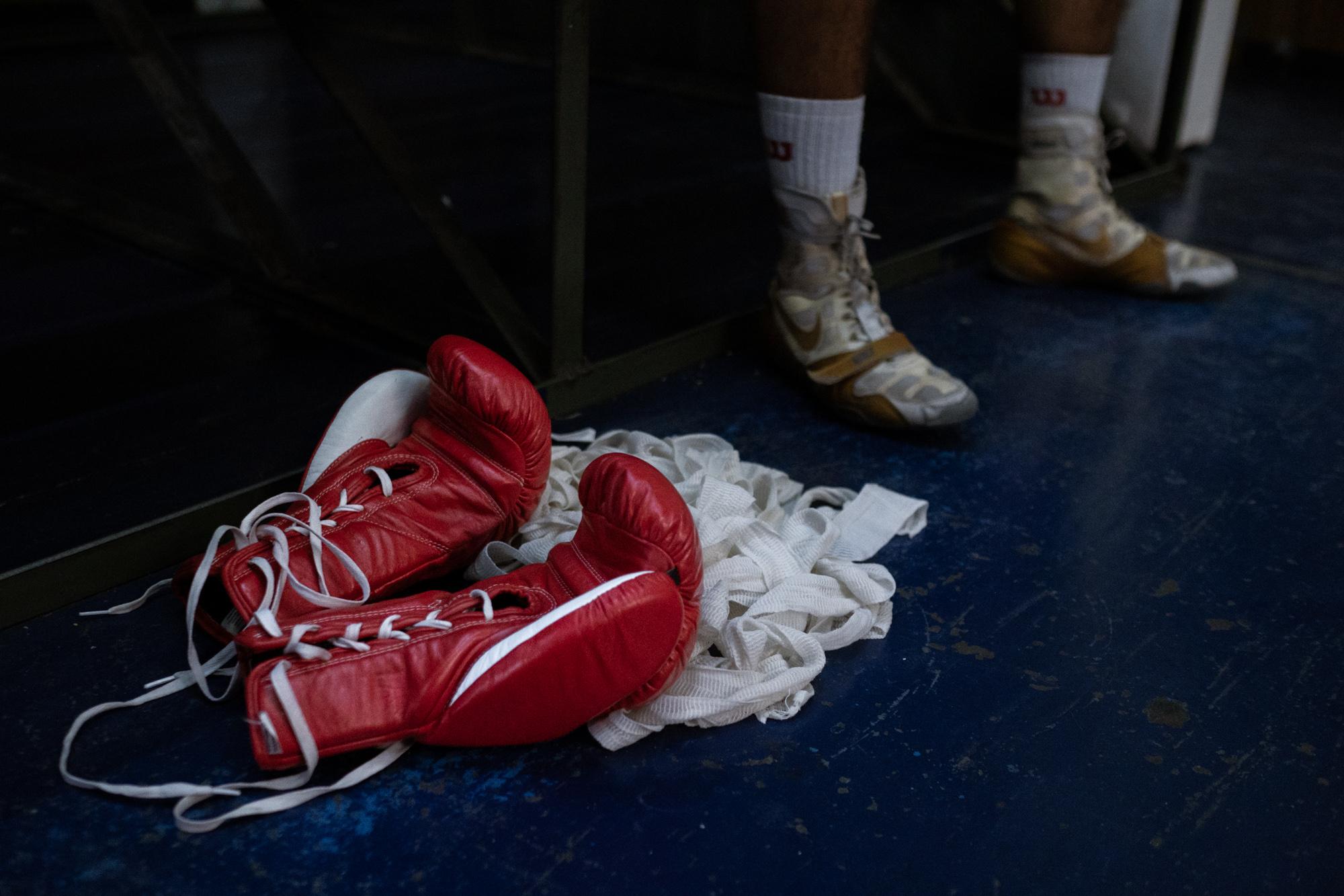 Homecoming - ESPN - Gloves and bandages after a training.