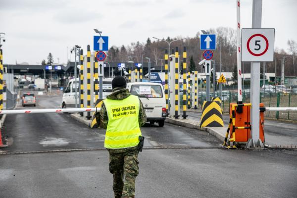 Przemsyl - Milan - From Milan to refugee centers in Poland on the border with Ukraine - A Border Police guard in Medika Una guardia della Polizia di Frontiera a Medika