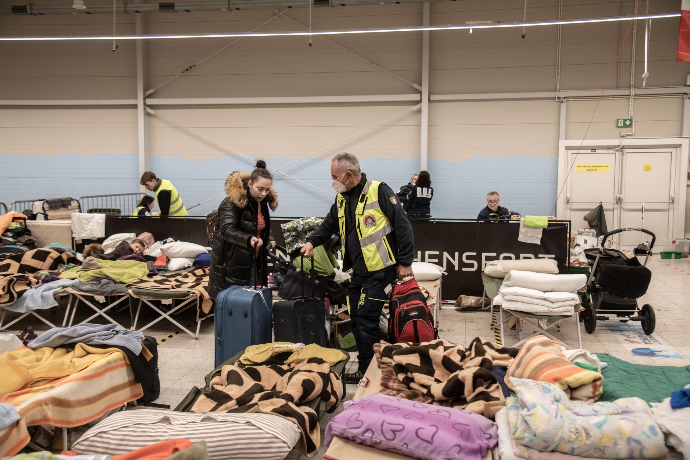 Przemsyl - Milan - From Milan to refugee centers in Poland on the border with Ukraine
