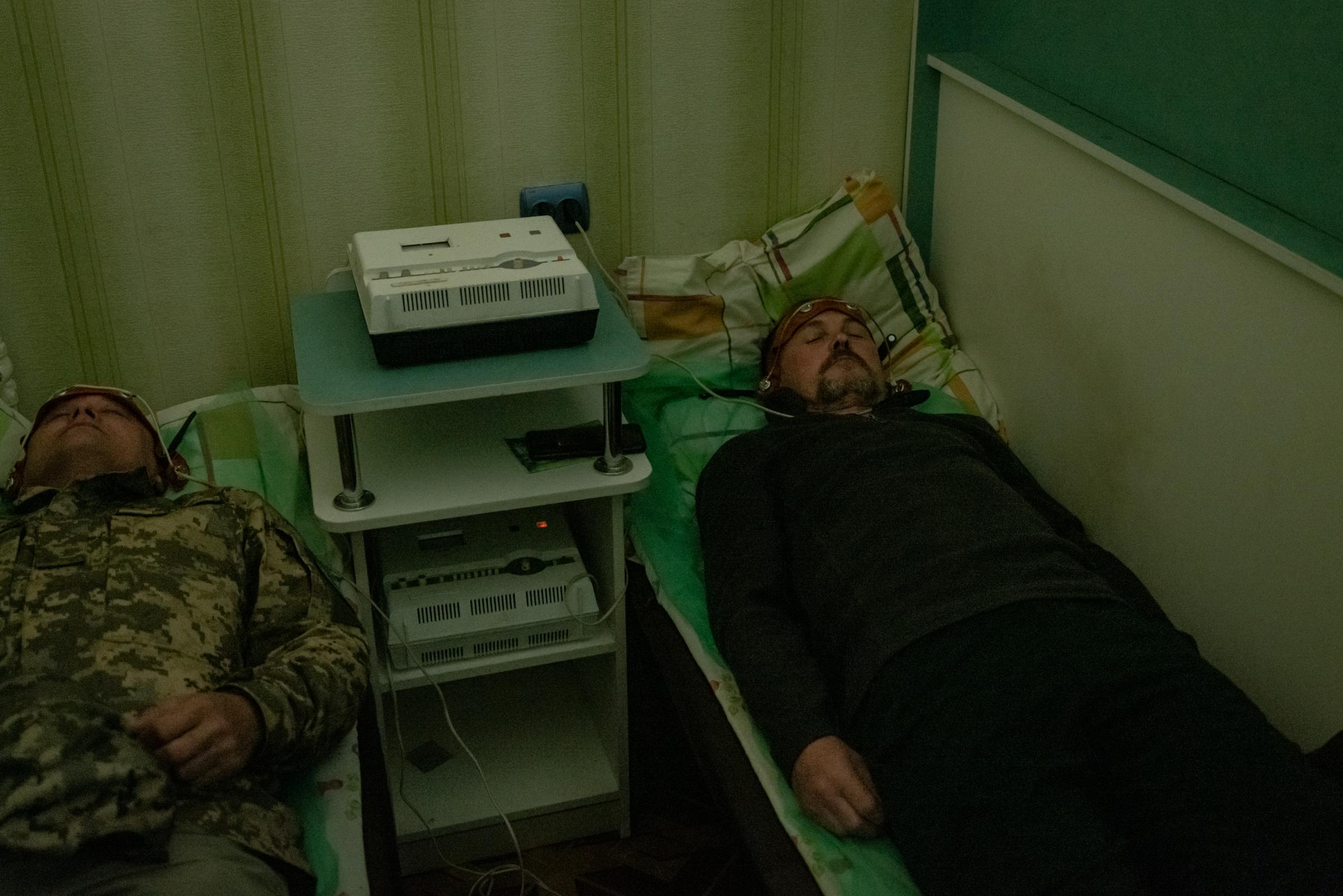 The Hidden Trauma of Ukraine's Soldiers - Ukrainian soldiers received treatment via micro amperes,...