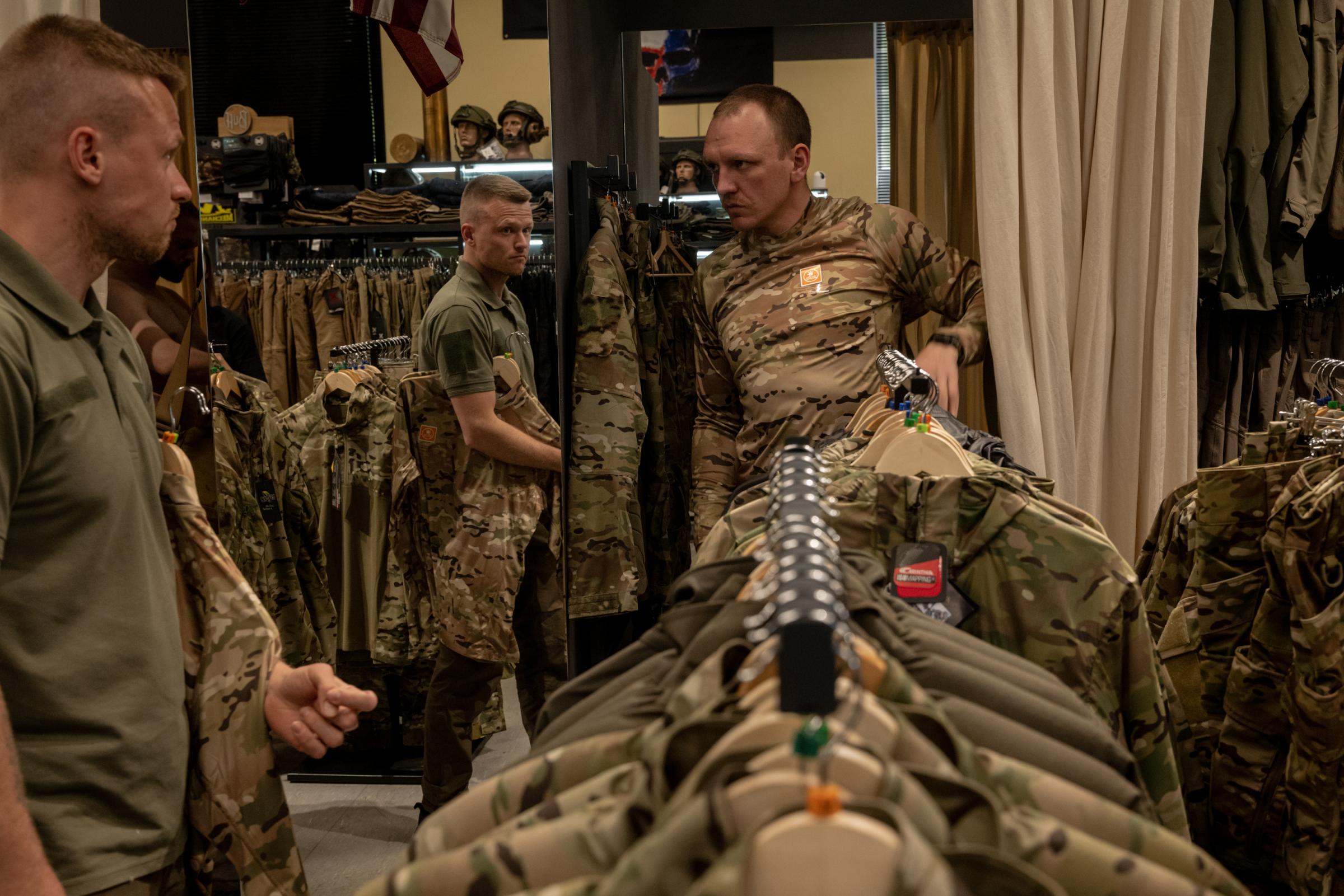 The Hidden Trauma of Ukraine's Soldiers - Andriy Remezov (center), 34, a commander of an air...