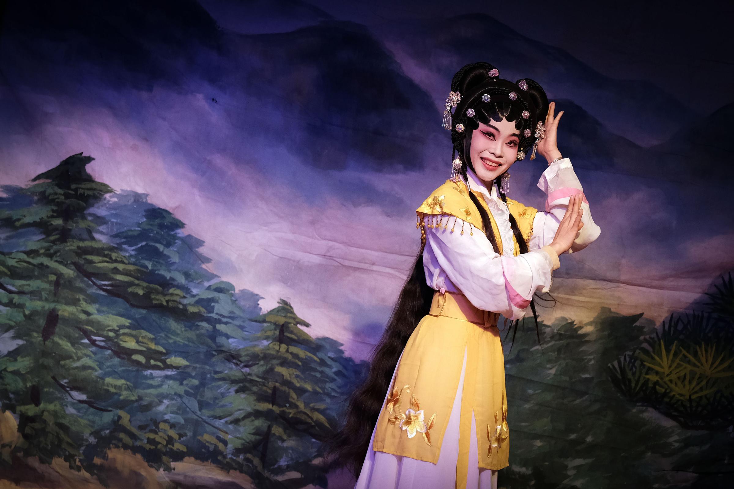 Foshan Cantonese Opera Troupe - 