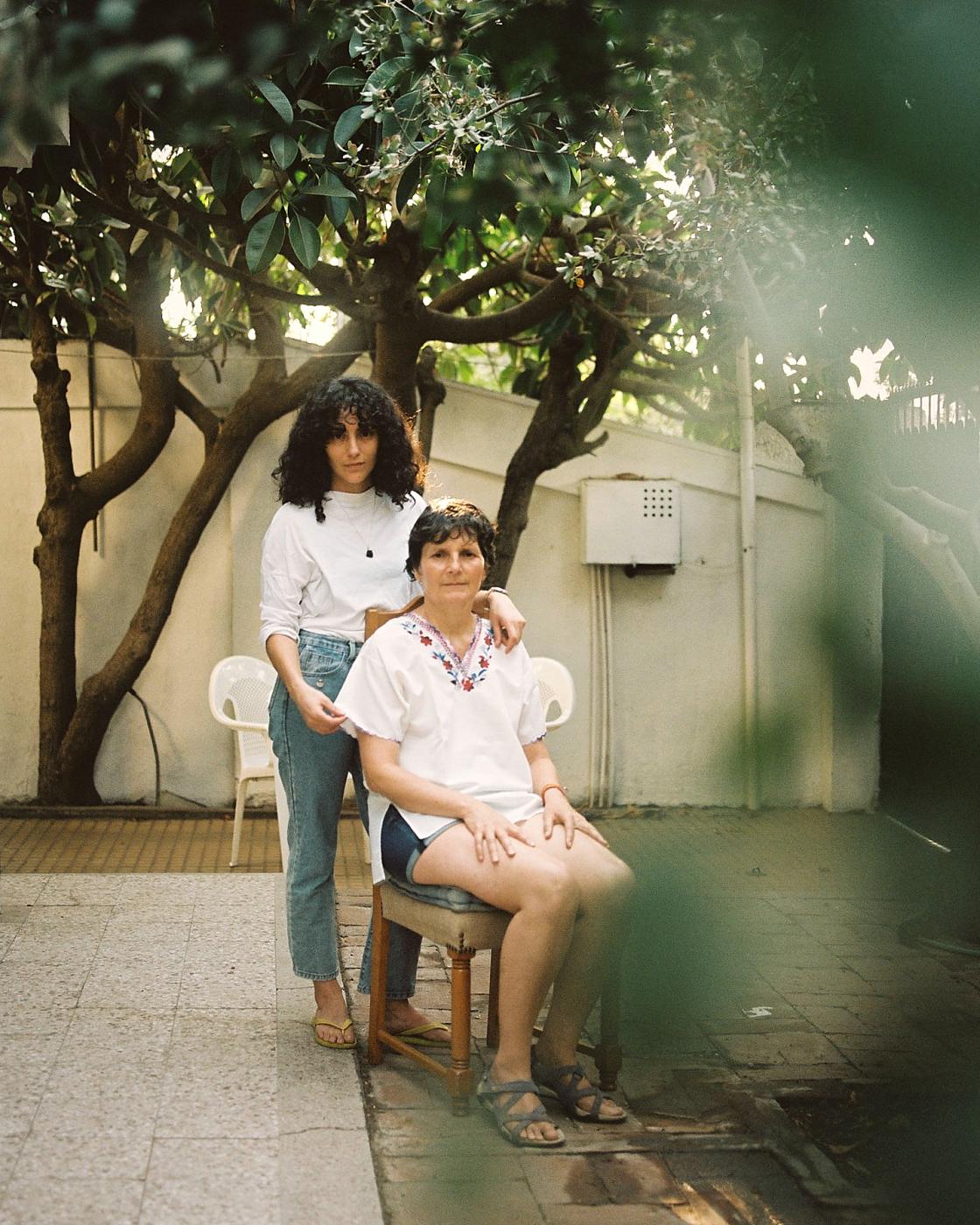 Thumbnail of [Portrait] Ximena & Daniela