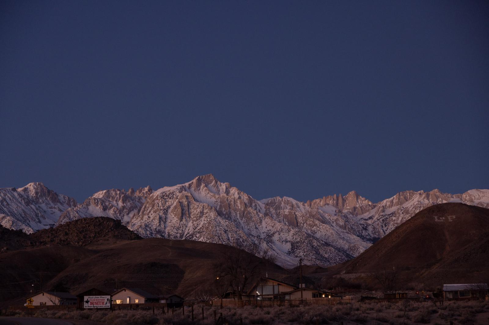 A view from Lone Pine CA, over ...s. Easten Sierras/ Ownes valley