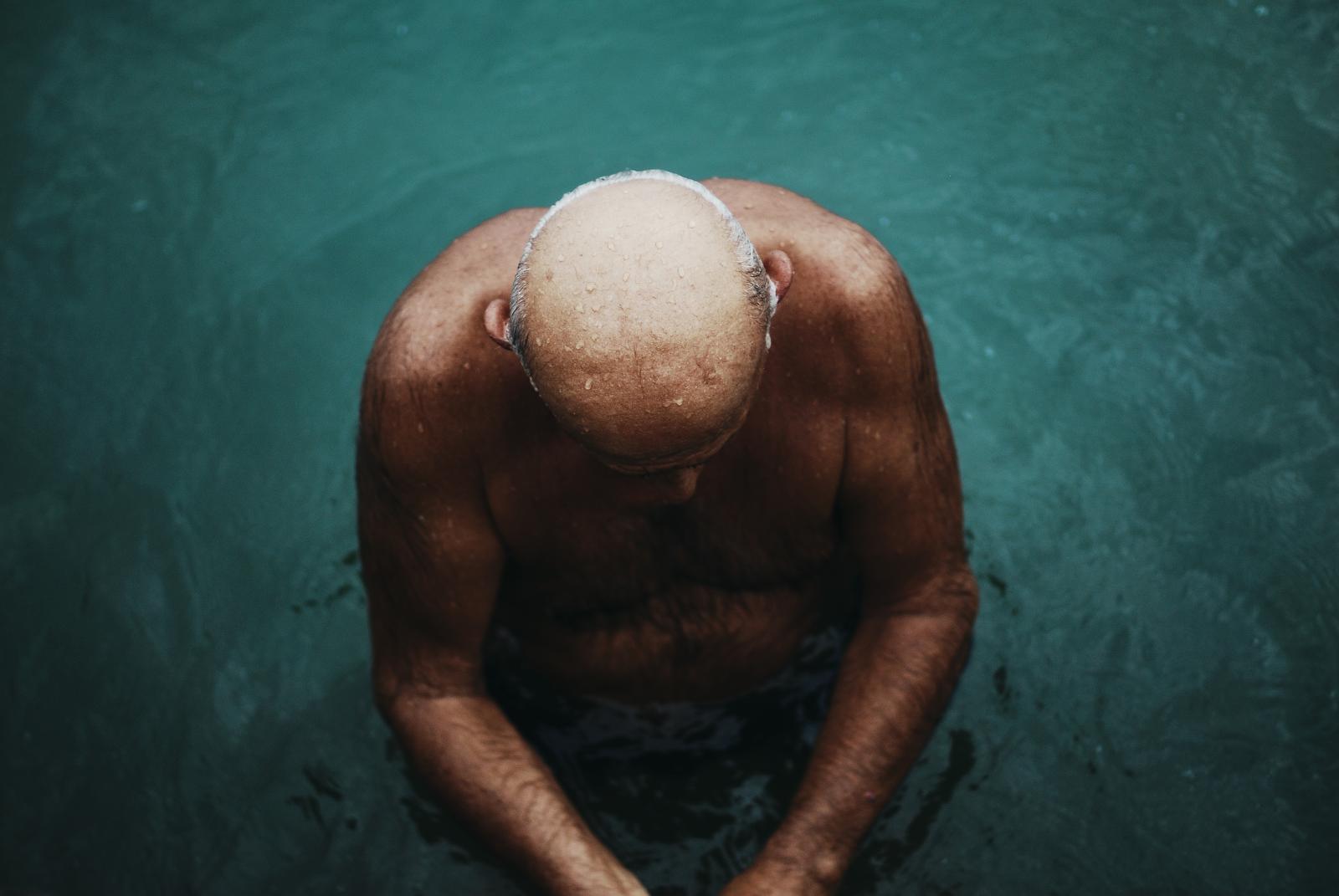 A retired sailor hunting for mus_in the Marmara sea. Yalova, 2008