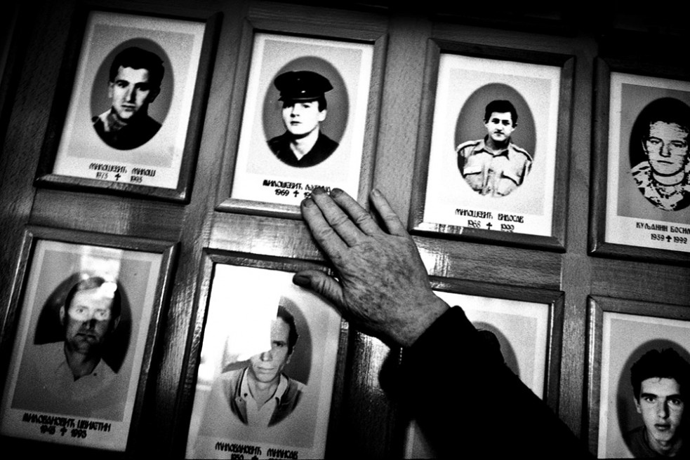 Art and Documentary Photography - Loading Spyra_Bosnia_Genocide_008.jpg