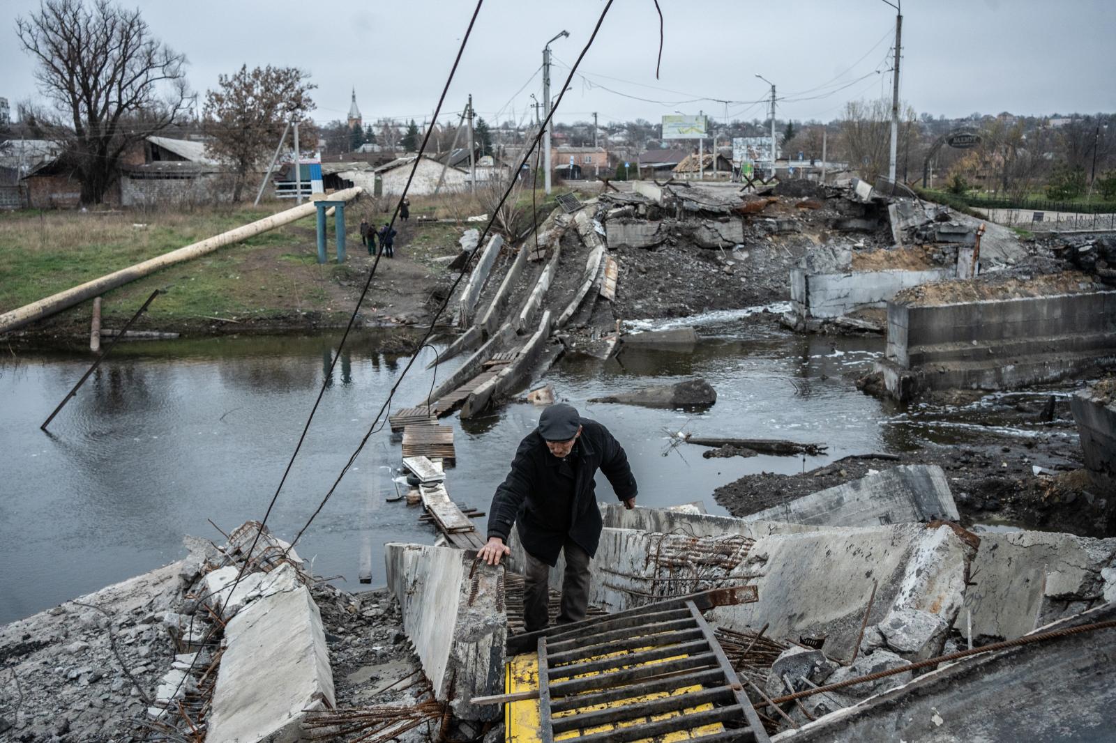 Ruins of the destroyed bridge i...remain inside. Bakhmut, Ukraine