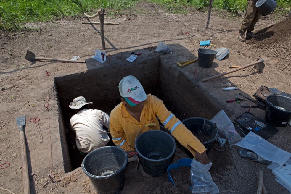 The Mojos Project - 21-Archeologist Eduardo Machicado and his team collect...