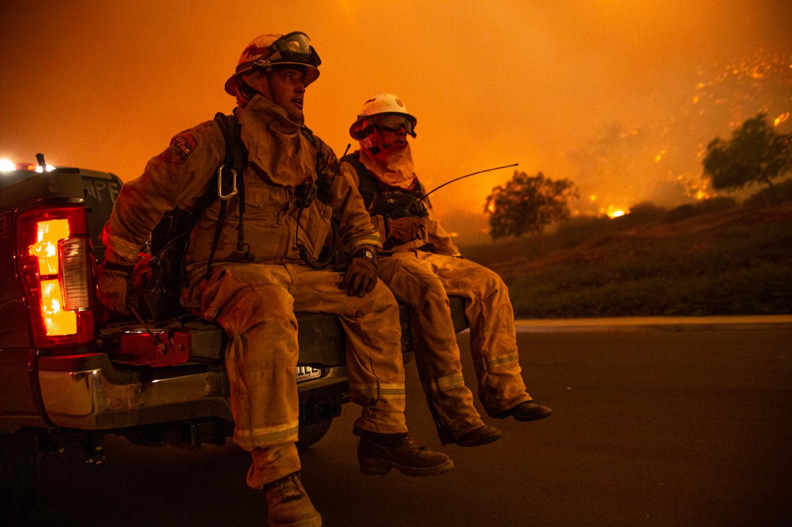 The state of California faced i...wildfire. Ventura Untied States