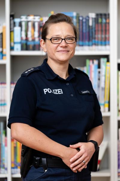 Image from LOCAL HEROES - Frau Sonntag  