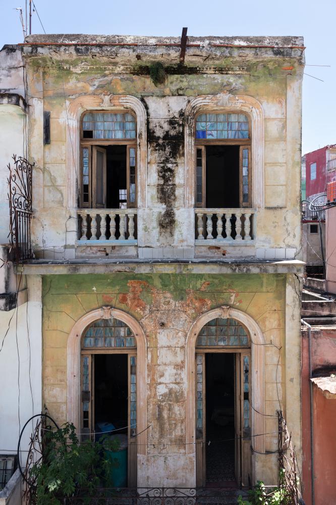 Old Havana building / Habana Vieja