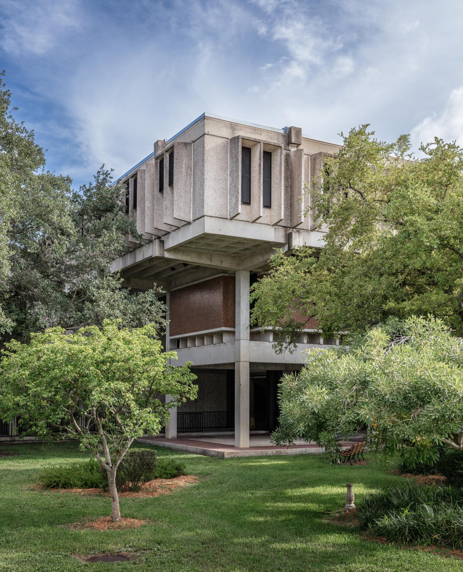 Connecting Concrete: Modernist Architecture from Havana to Miami - Miami Dade College, South Campus, Building 3, 1967