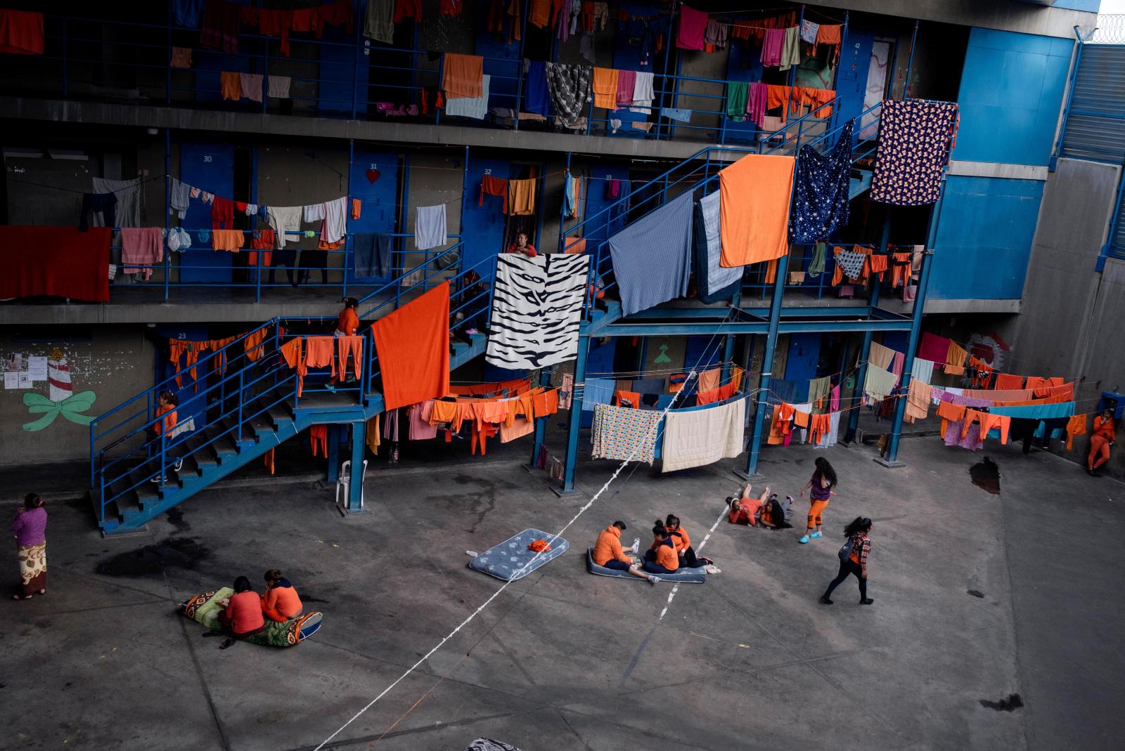 Women prisoners carry out their...ly 16, 2021. Cotopaxi, Ecuador.