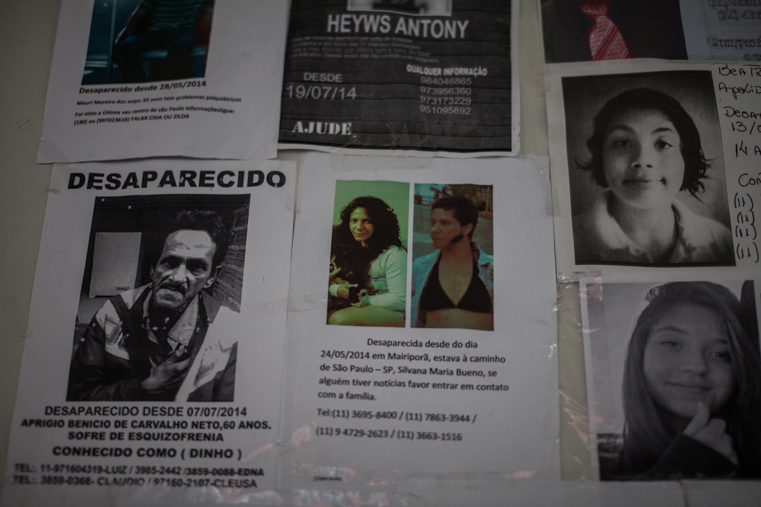 10 seconds -    Missing      people signs plague CracÃ´landia. When...