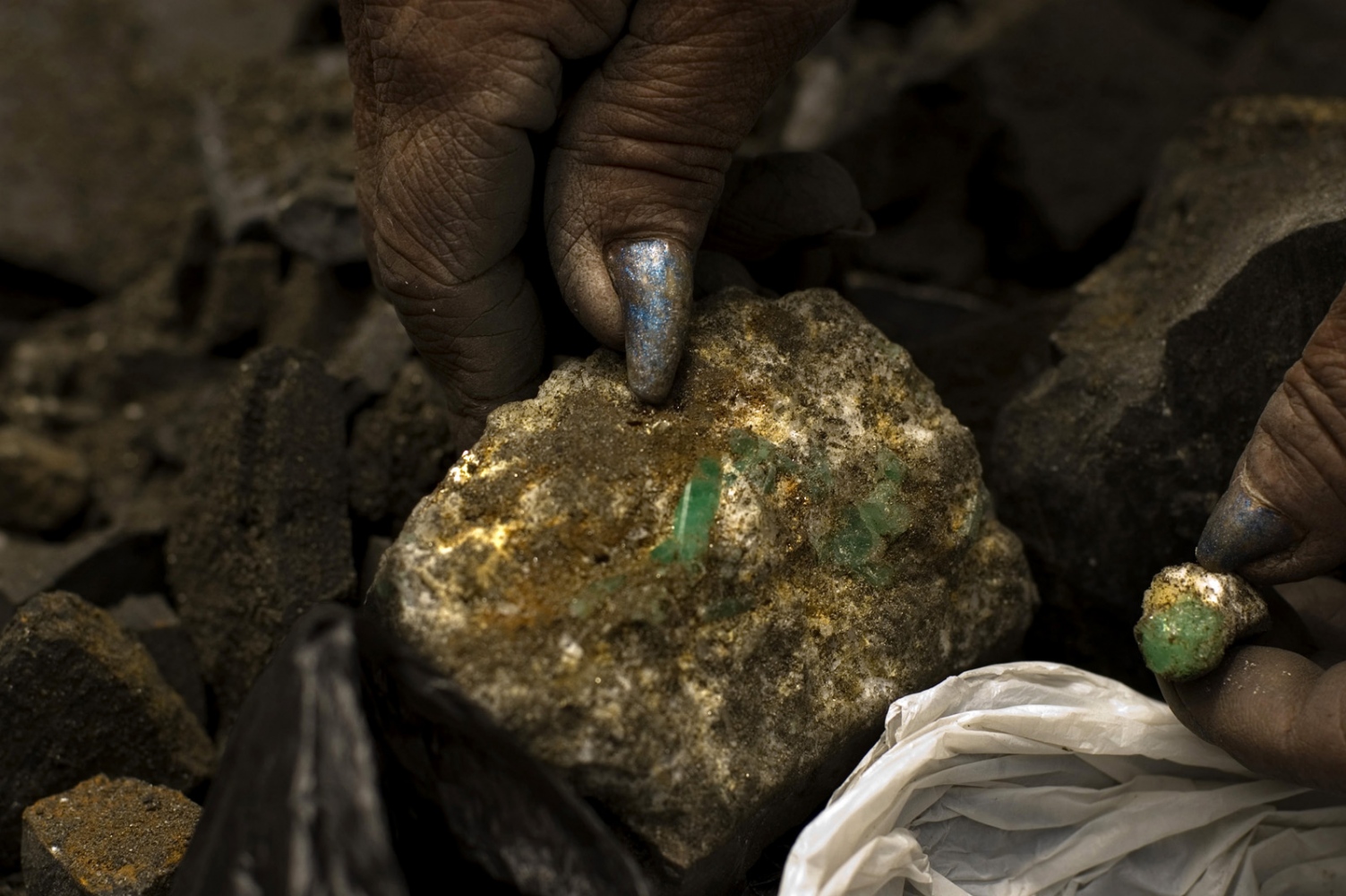 Flesh and Rocks  -  Guaqueros(Independent miner of the emerald mines)...