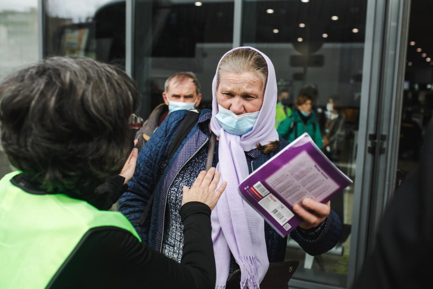 Anadolu/Getty - Refugees from Ukraine arrive in Barcelona - 