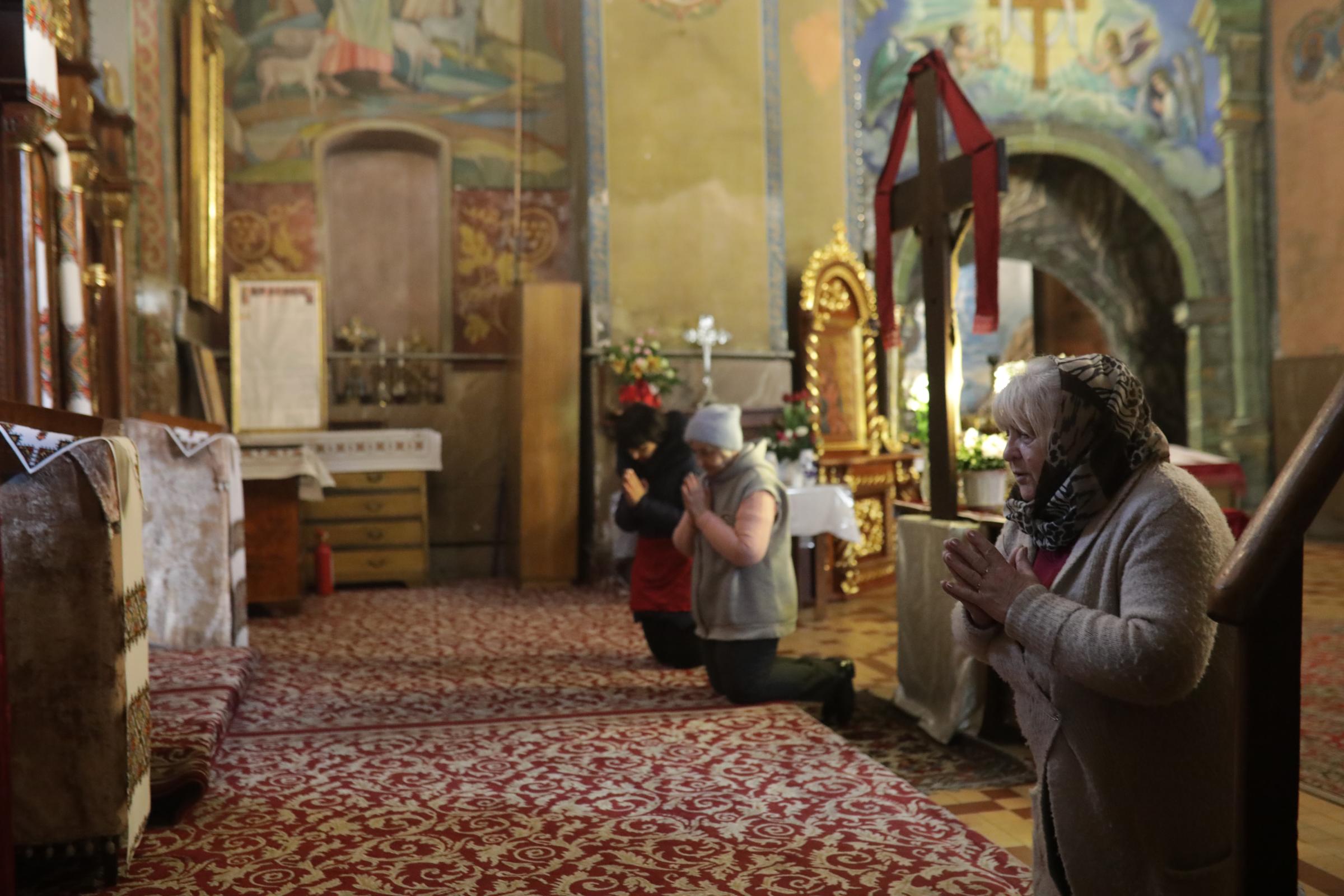 Anadolu/Getty - Orthodox churches prepare behind closed doors for Easter celebrations in Lviv
