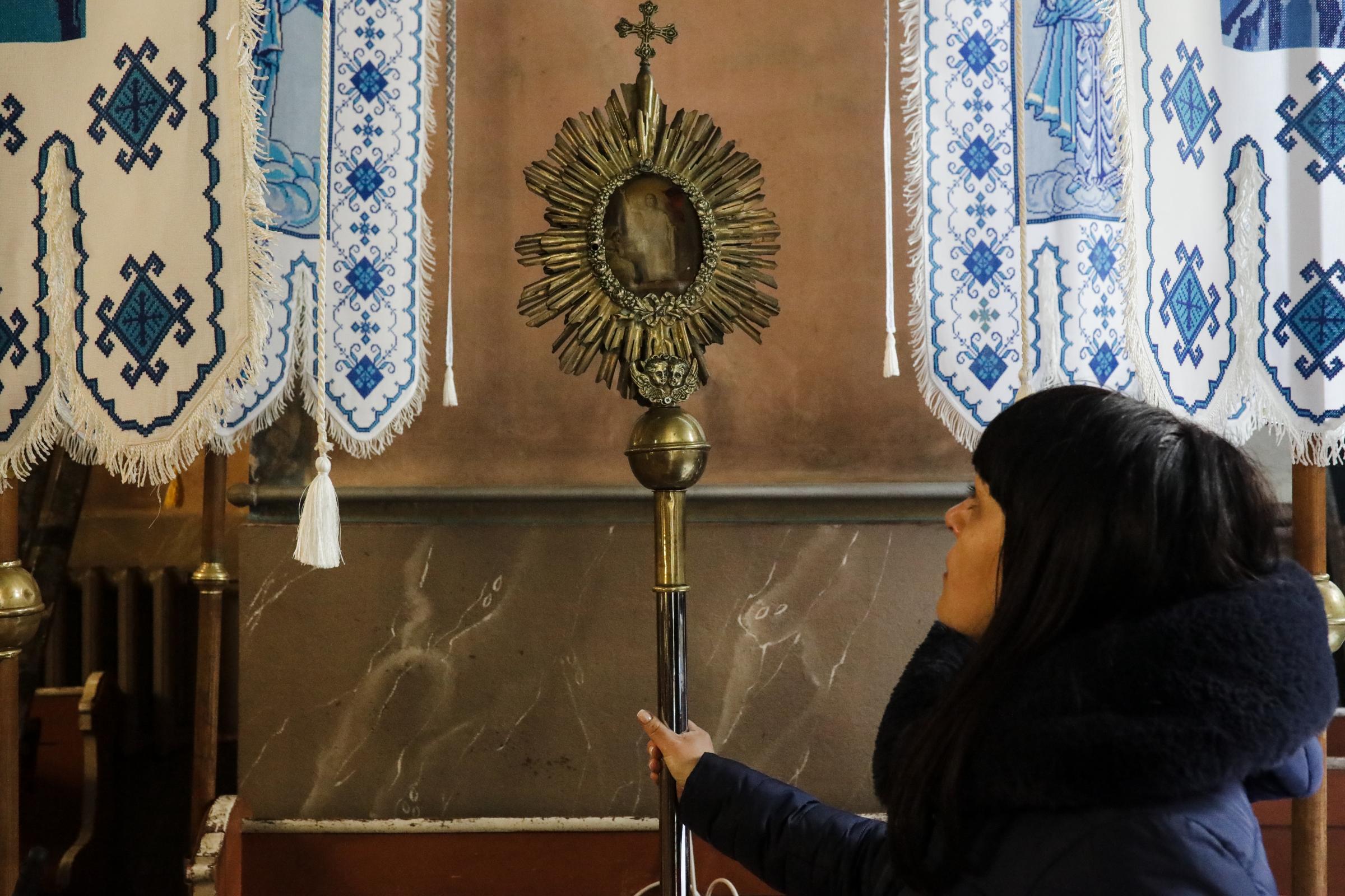 Anadolu/Getty - Orthodox churches prepare behind closed doors for Easter celebrations in Lviv