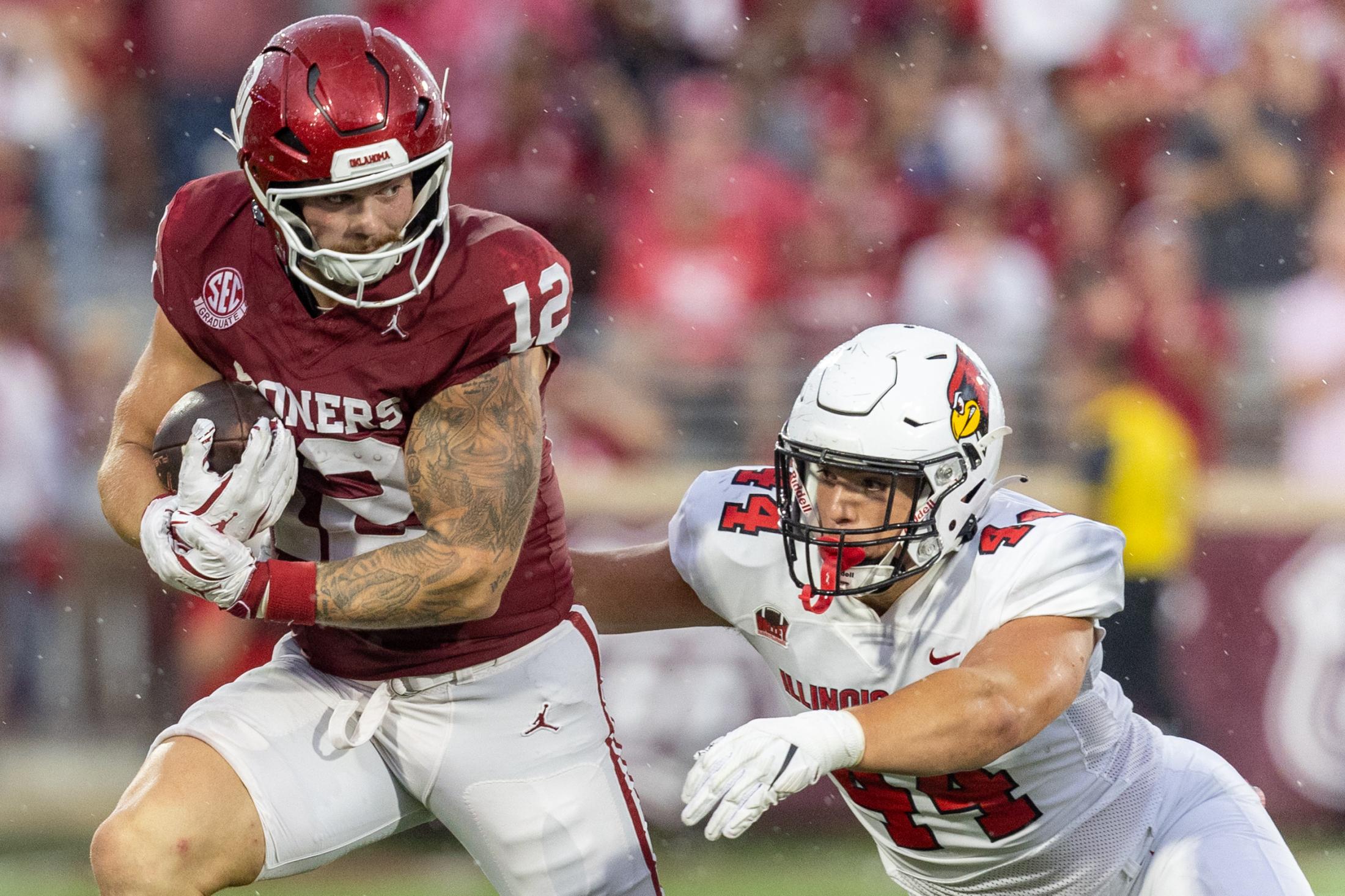 Oklahoma tight end Jaren Kanak ...m on Saturday, August 30, 2025.