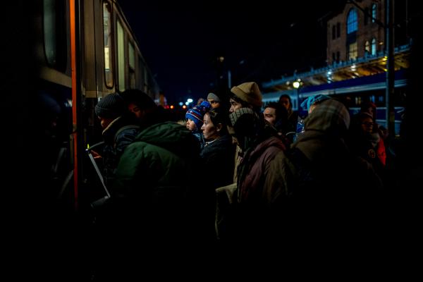 Ukrainian refugees arrive in Romania  | Buy this image