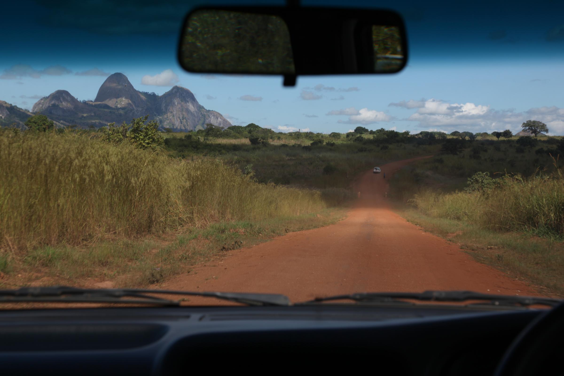 Road - Mozambique. May 5, 2009
Car journey between Sussumbene...