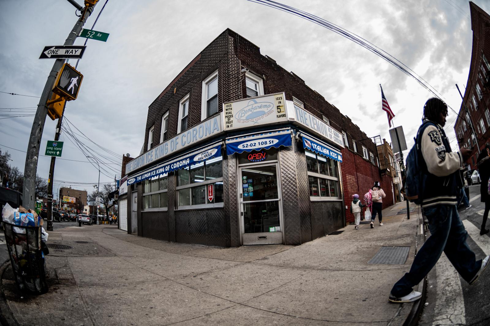 Ice King's Boutique | Buy this image