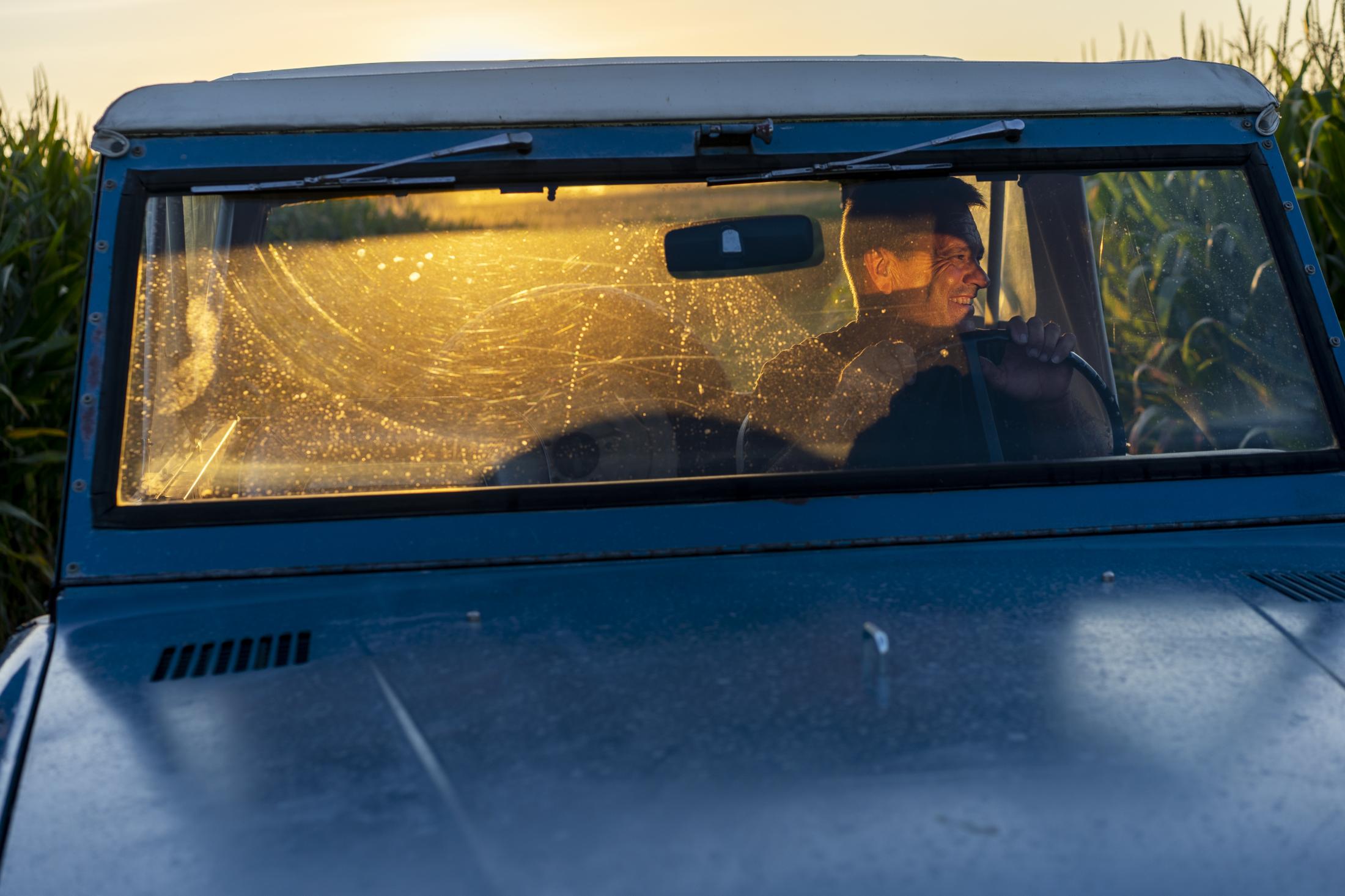 Tim Hulick drives his 1966 Ford...STDAY__IOWA Boone United States