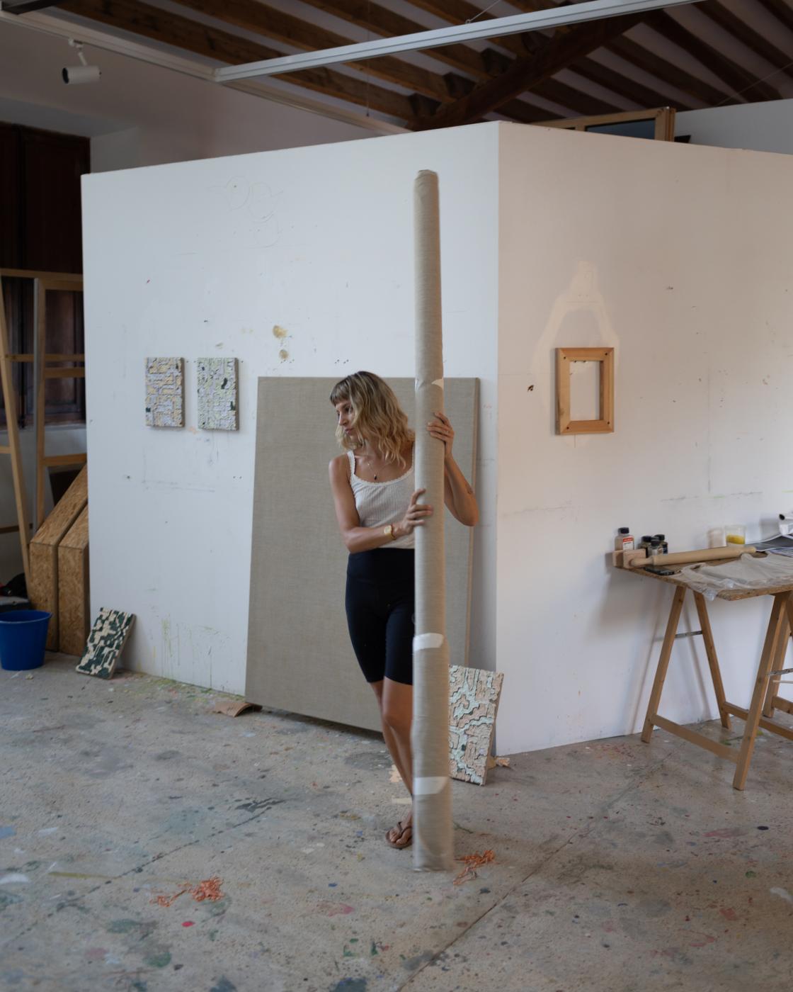 Artist Paula Valdeón working at LA BIBI + REUS residency in Mallorca