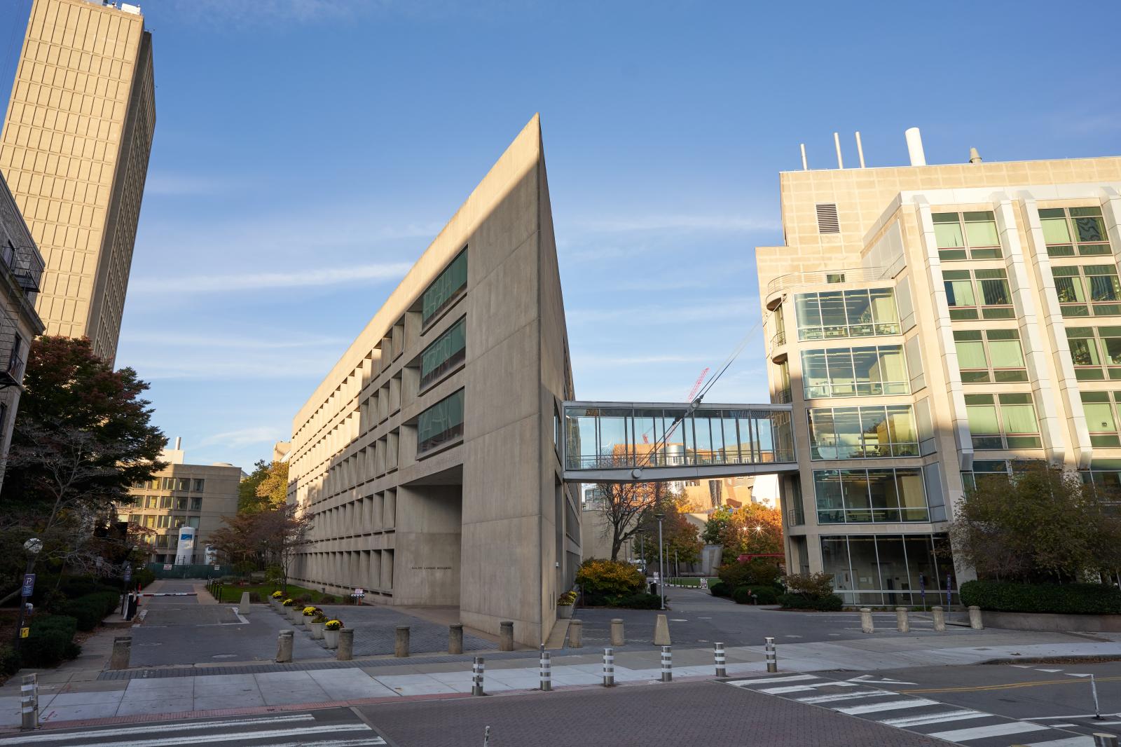 Overview of MIT / The Massachusetts Institute of Technology
