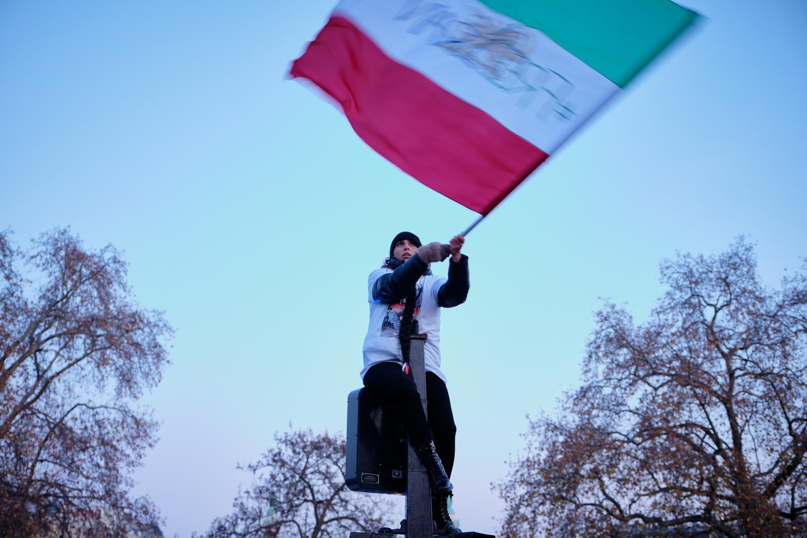 Iranians gather in Paris to denounce death penalty in Iran | Buy this image