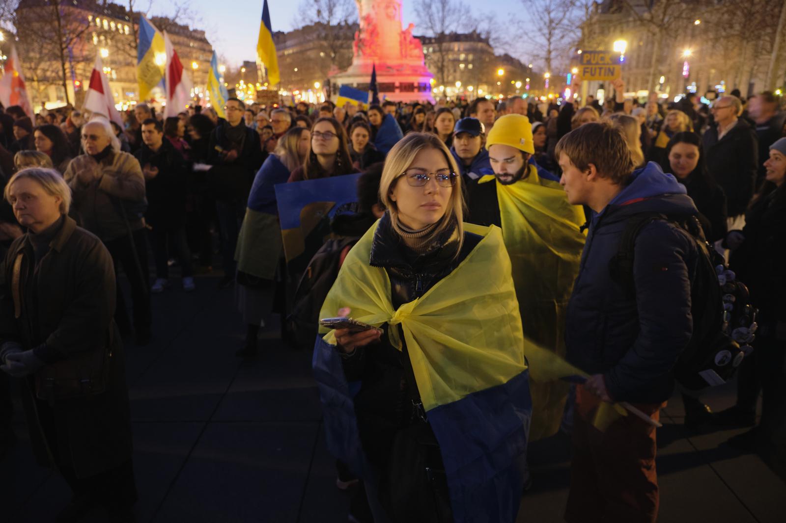 Evening gathering in Paris in support of the Ukraine | Buy this image