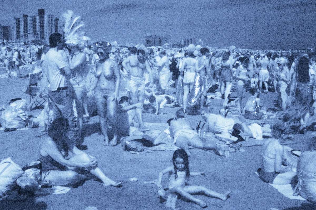 Art and Documentary Photography - Loading mwebster_mermaidDay_2013.15.jpg