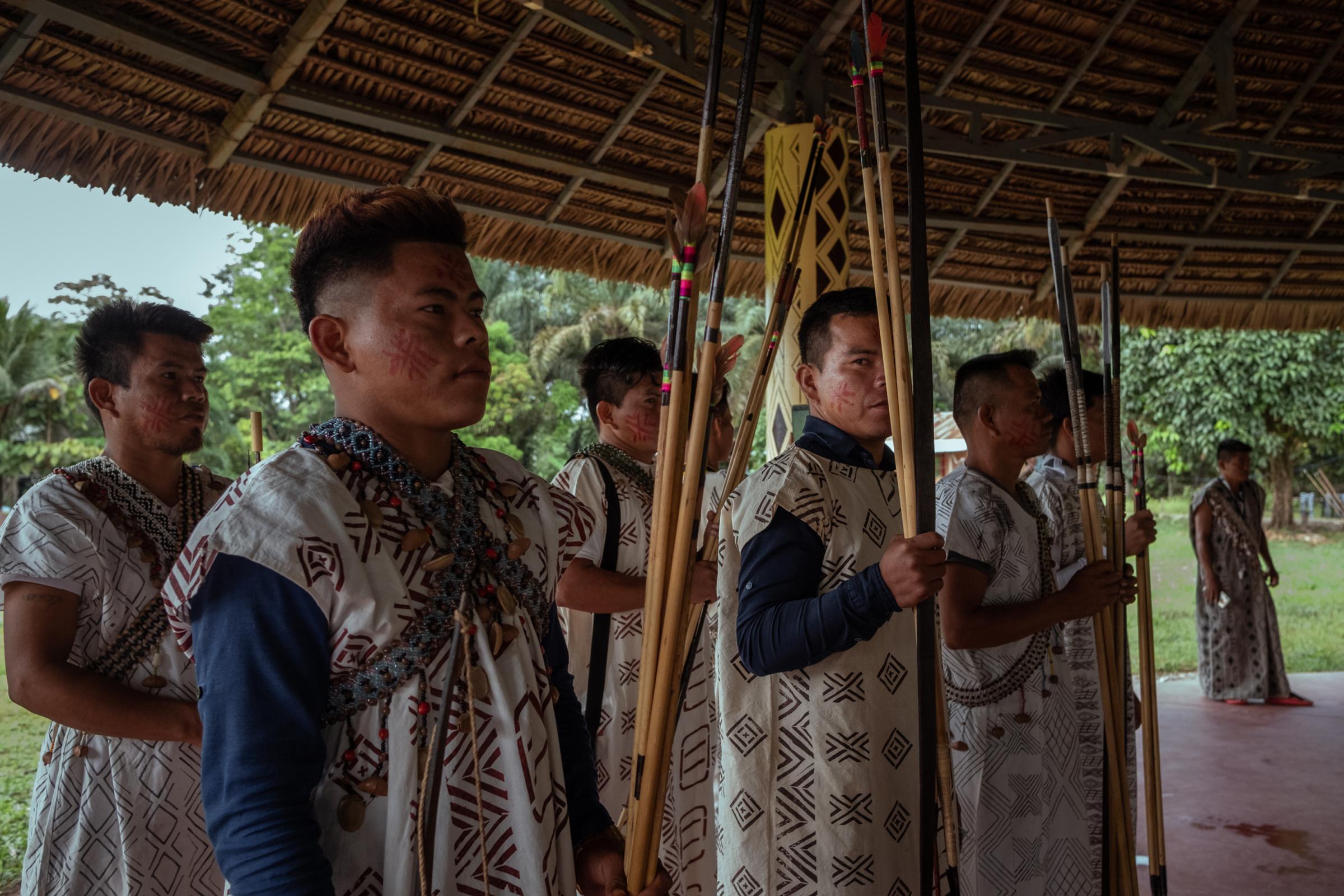 Kakataibo, voices from the forest - A group of Kakataibo men from the community of Yamino...