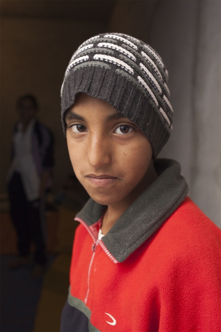  Boy (10), in his family house ...y of Boujdour, Western Sahara. 