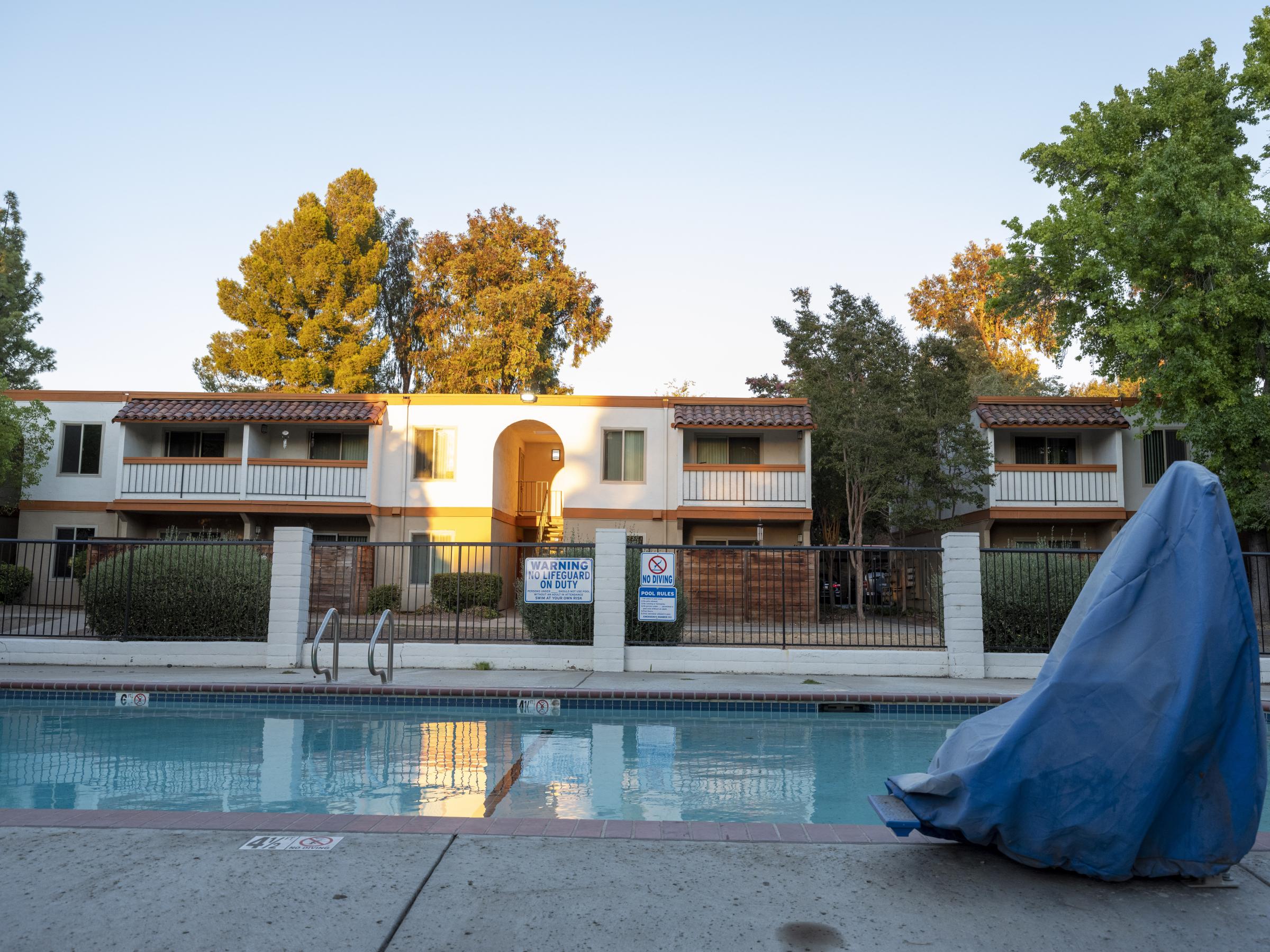 Heat Wave in Antioch - The swimming pool at Casa Blanca Apartments in Antioch,...