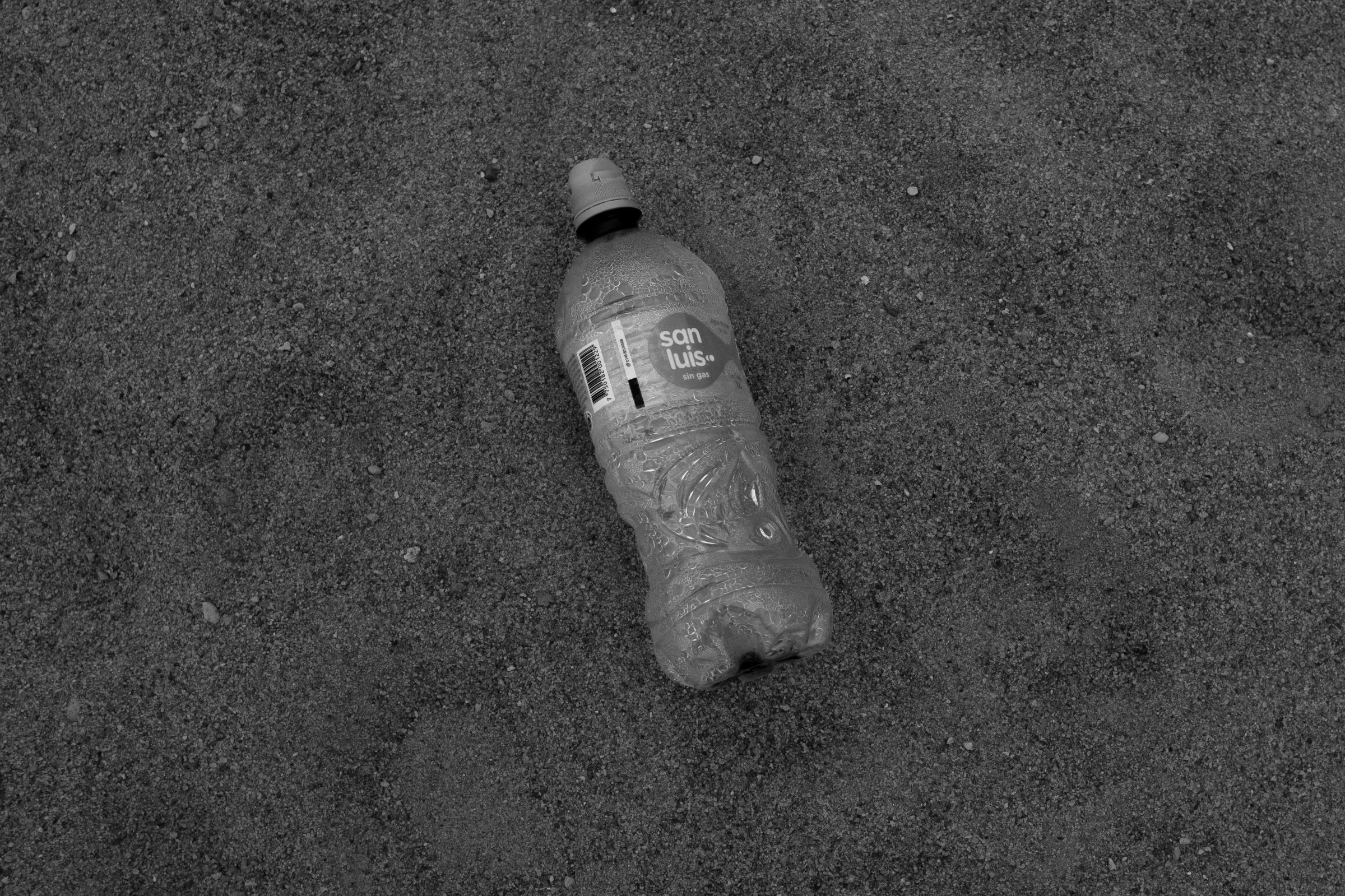 Vestiges - Water bottle.