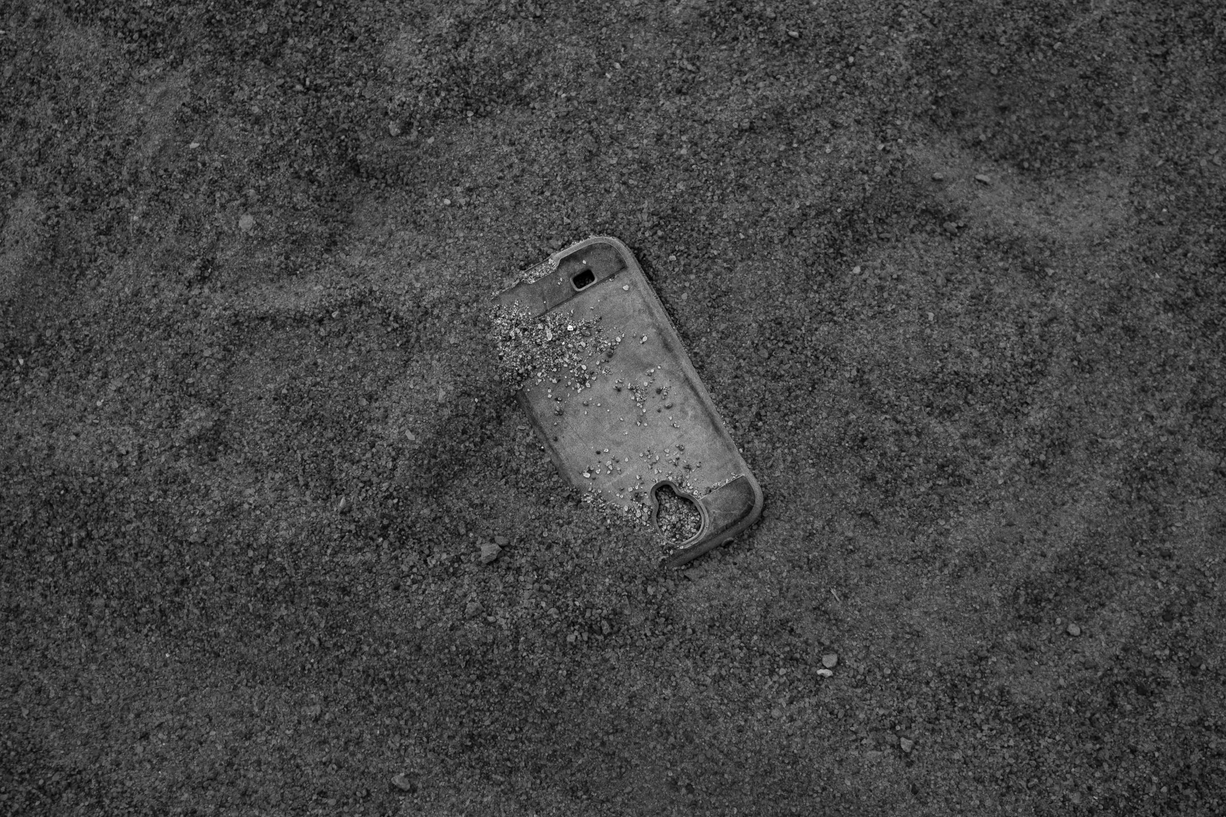 Vestiges - Mobile phone case.