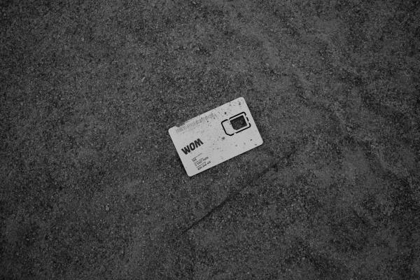 Image from Vestiges - Mobile phone chip card. No signal.