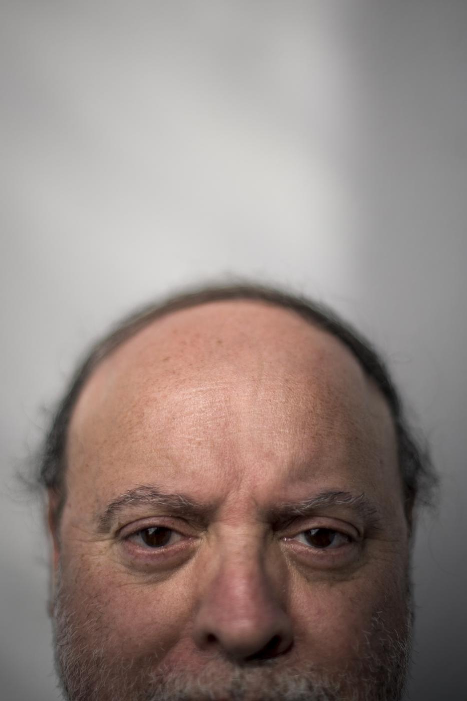 Portrait - César Ross, Premio Nacional de Historia...