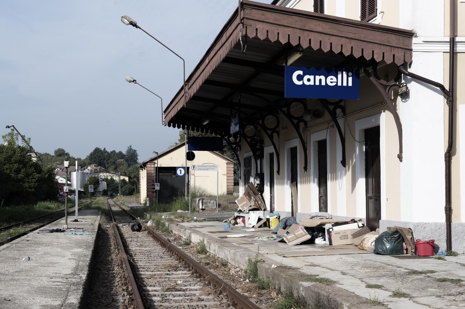 The shelter of the Canelli rail...asonal workers during the night
