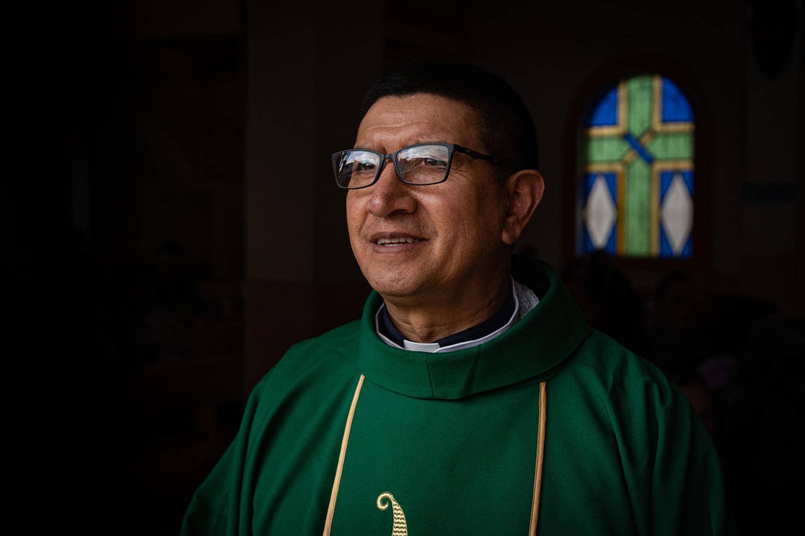 Pilgrims flock to church in Ecuador to ask ‘Christ of Migrants’ for protection of relatives in migration journeys to US - 