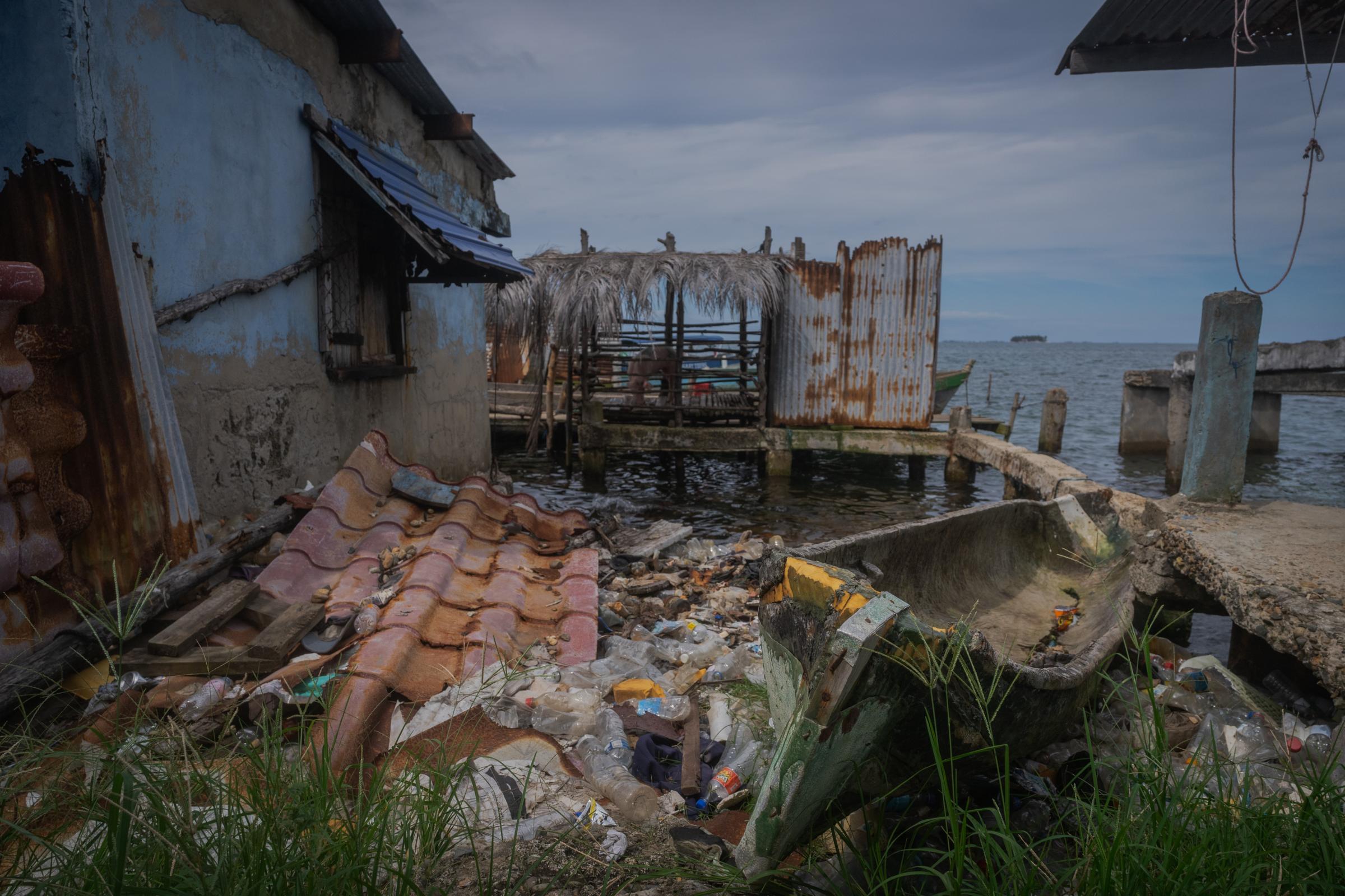 Carti Sugdub: The sinking island