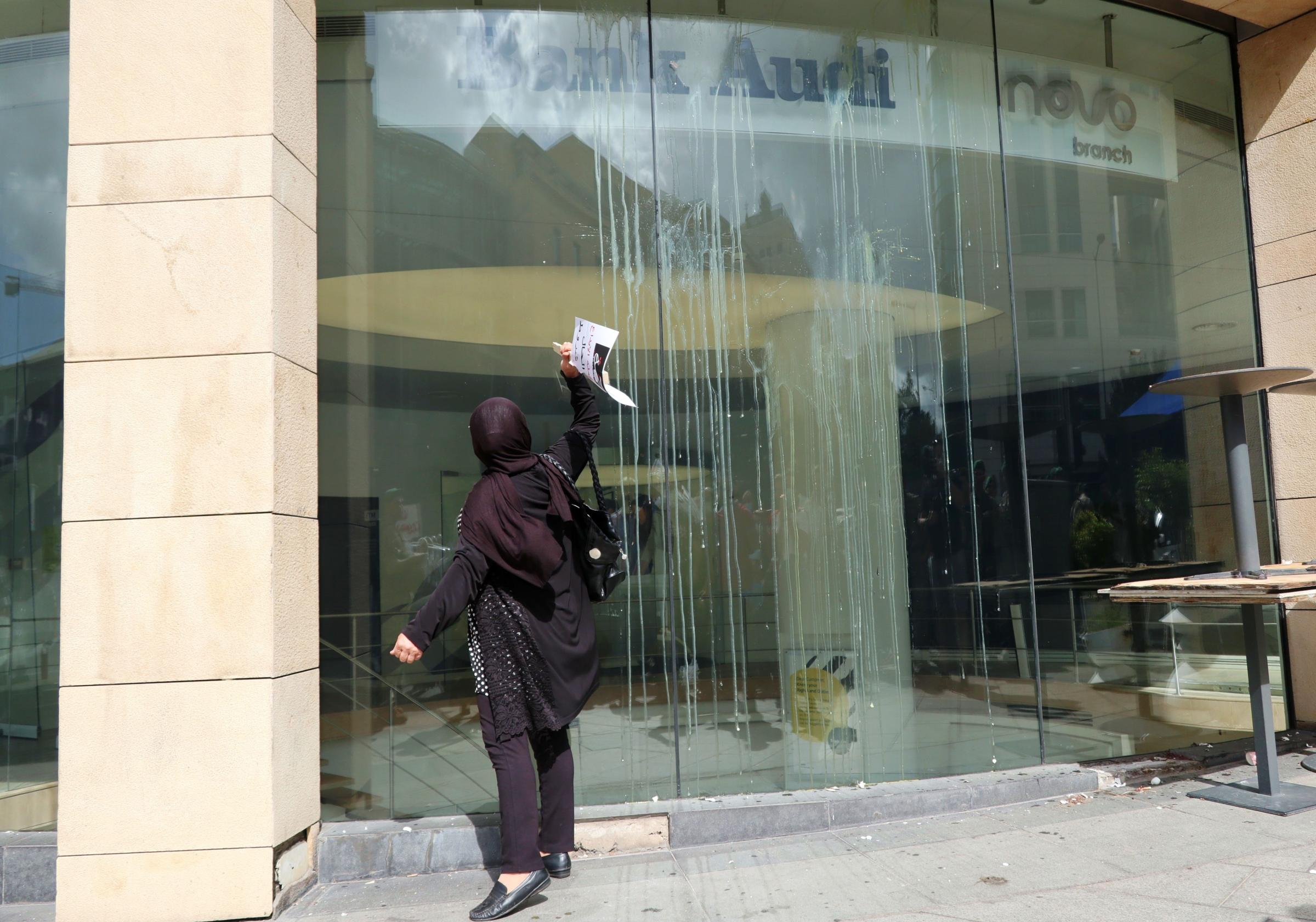 Libano - Lebanon - Depositors protest outside a bank in Beirut, Lebanon, on...
