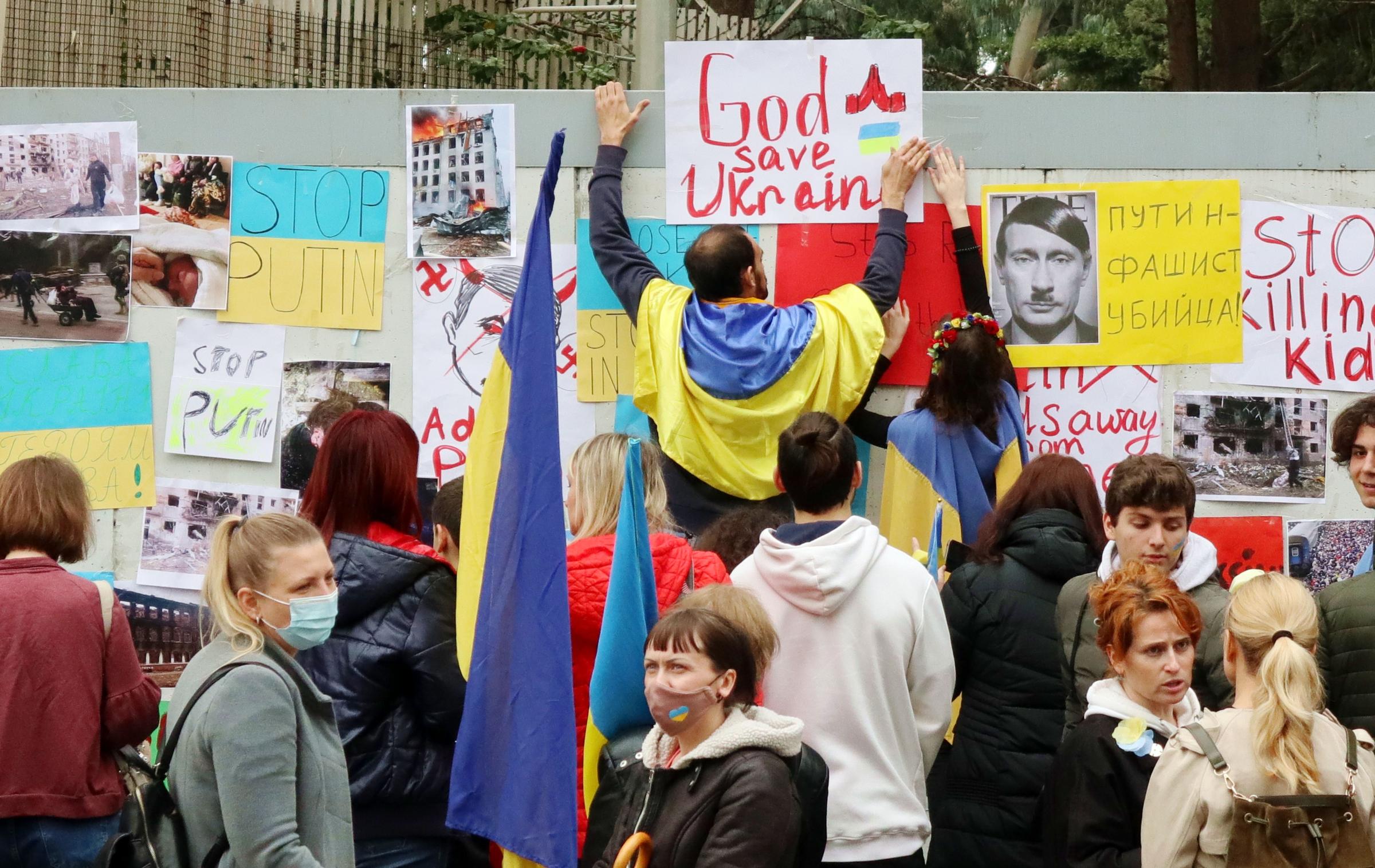 Libano - Lebanon - A shot of Ukrainian people's protest outside Russian...